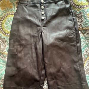 Anthropologie Avec Les Filles chocolate color button long short. Size 6